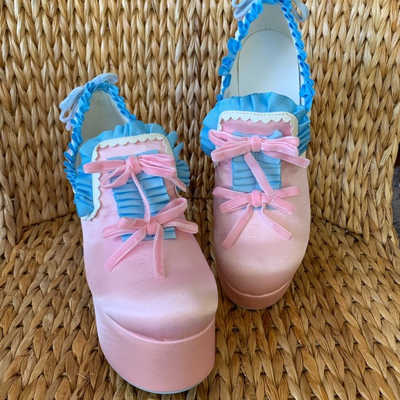 NIB Dolls Kill 💕 Bisou Baby Satin Platforms - Picture 8 of 8